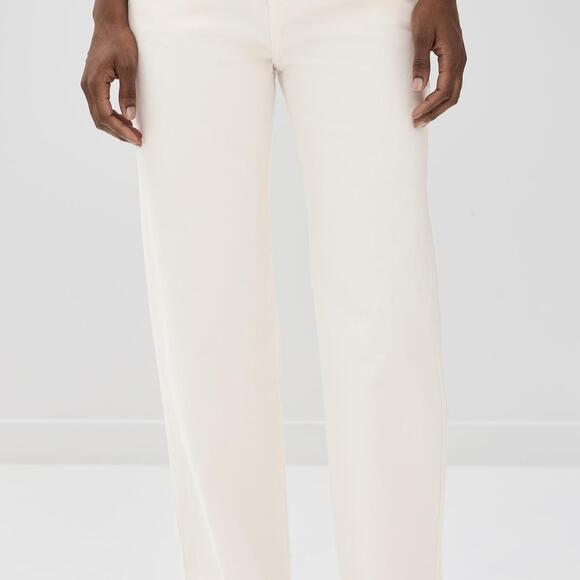 Reformation Val 90s Straight Jeans in Cream - Picture 2 of 6